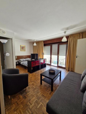 Vaste studio 10 min ORLY 20 min Paris by RER B